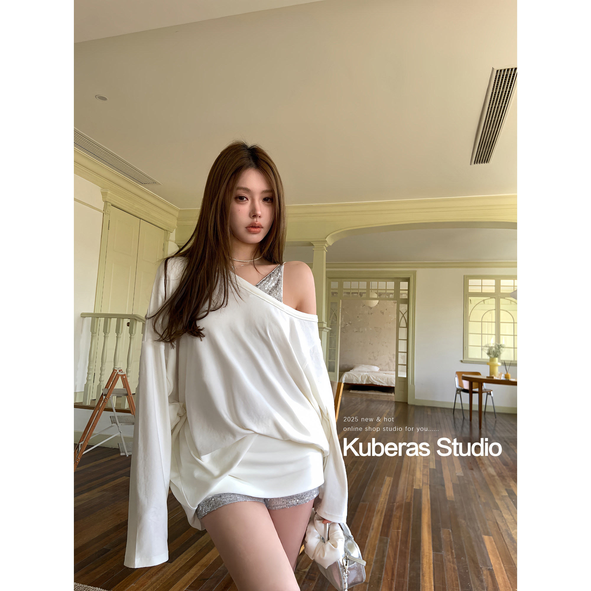 KUBERAS 亮片拼接Bling套装蝙蝠袖宽松上衣修身V领开衫低腰短裙裤
