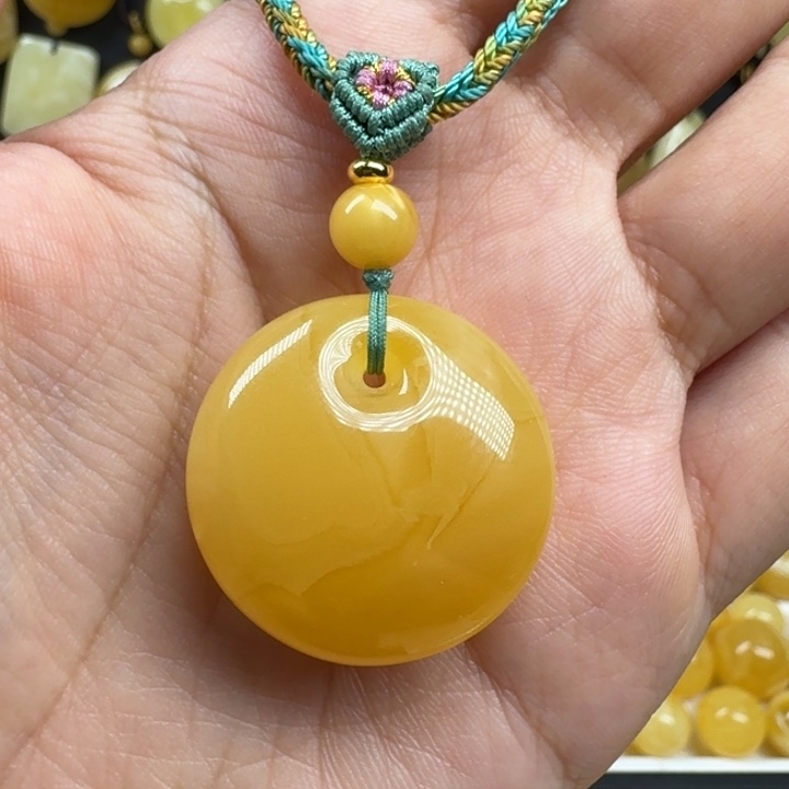 蜜蜡未镶嵌珠宝奇石