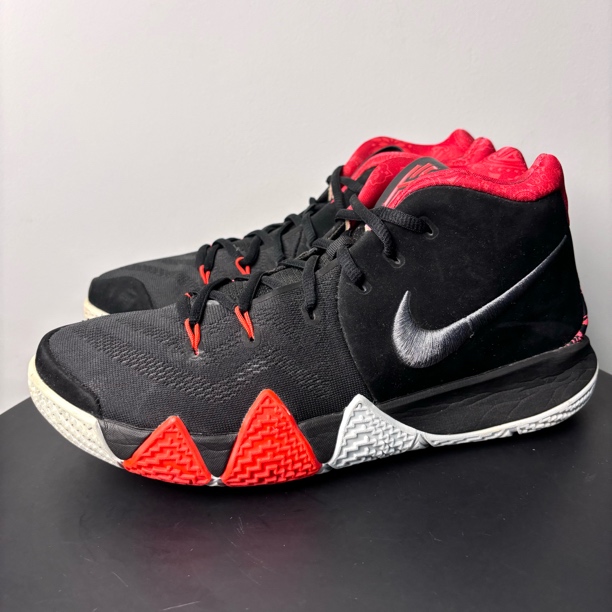 95新 NIKE/耐克 44码 欧文4 41分 保真 中古篮球鞋