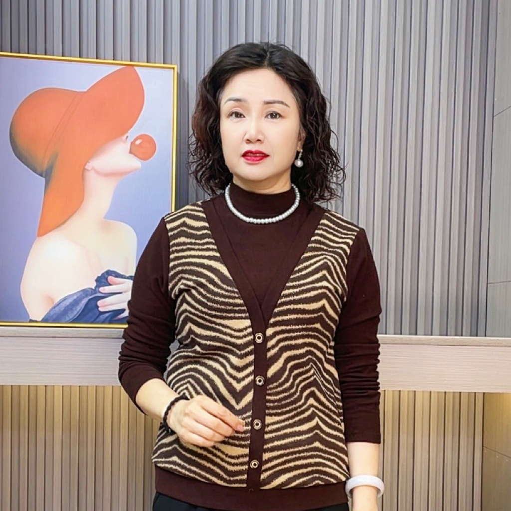 半高领圆领厚款常规中老年女装小衫洋气妈妈装假两件休闲长袖