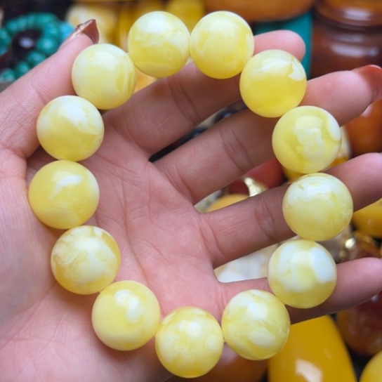 琥珀手串未镶嵌蜜蜡