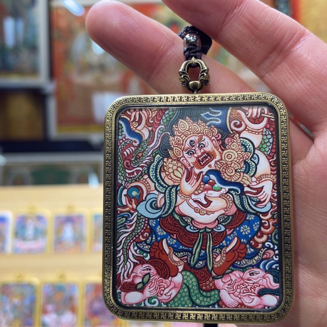 茶***星吊坠热贡纯手绘唐卡白六尾款