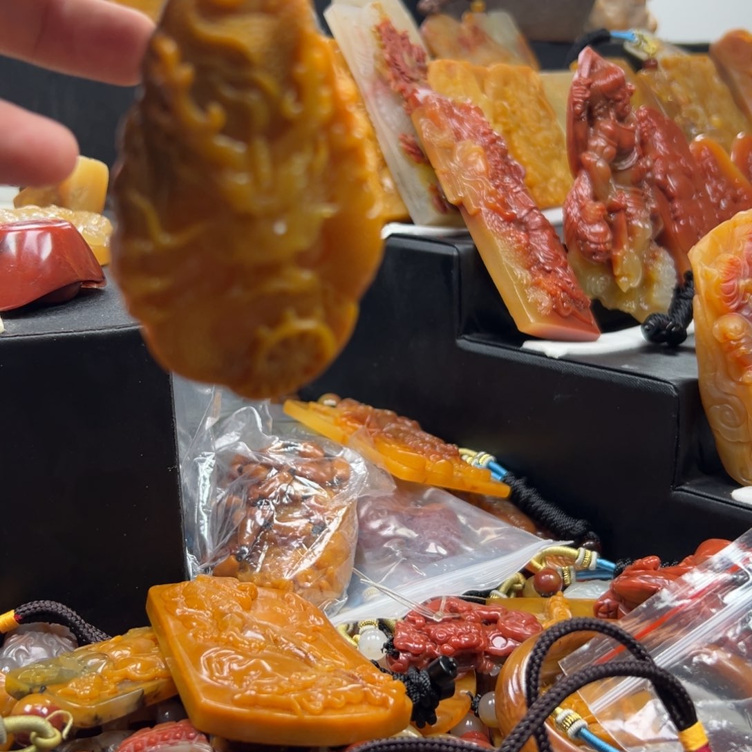 张***鑫石英质玉（黄龙玉）未镶嵌多选一发货