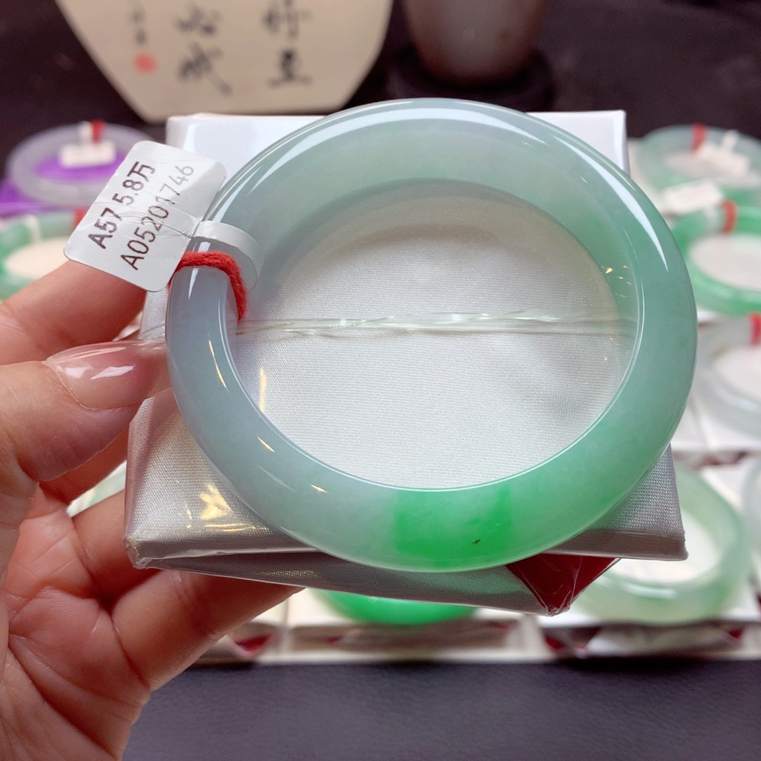 翡翠手镯未镶嵌正圈57.5（6号）89