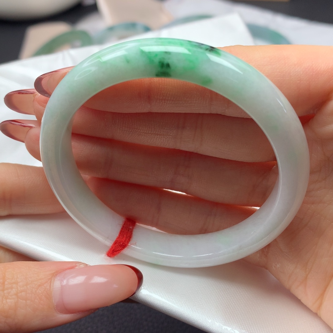 翡翠手镯未镶嵌54泥鳅背