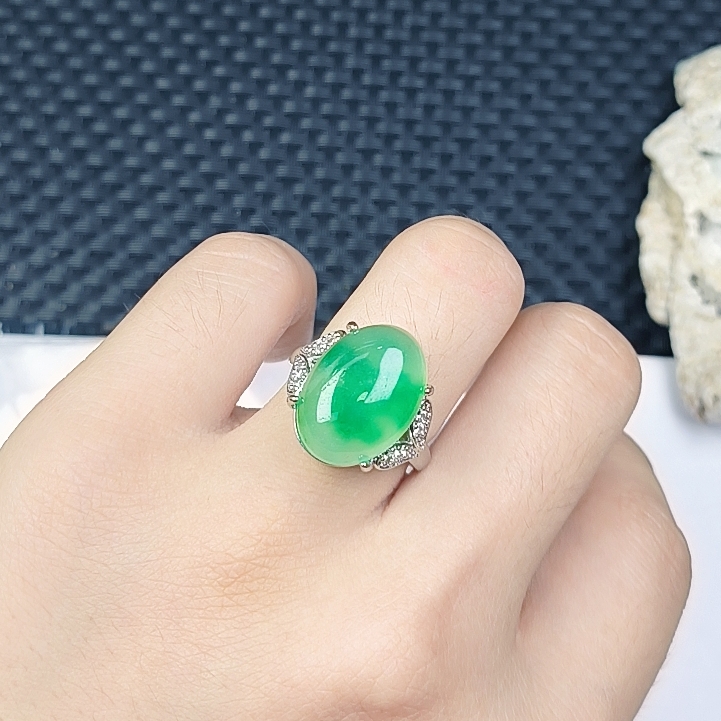 （聚宝严选）B71绿飘椭圆戒指妈妈款精致精美百搭时尚