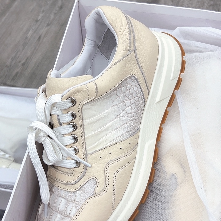 真***磨砂皮（牛皮）喜马拉雅40码