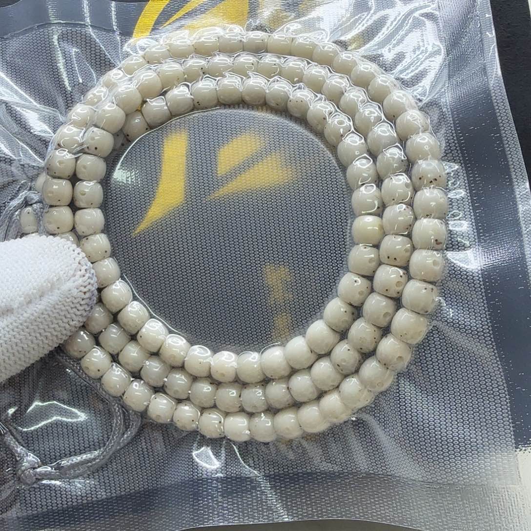 吊坠星月菩提43一物一图小冰糖大眼睛通体6左右108