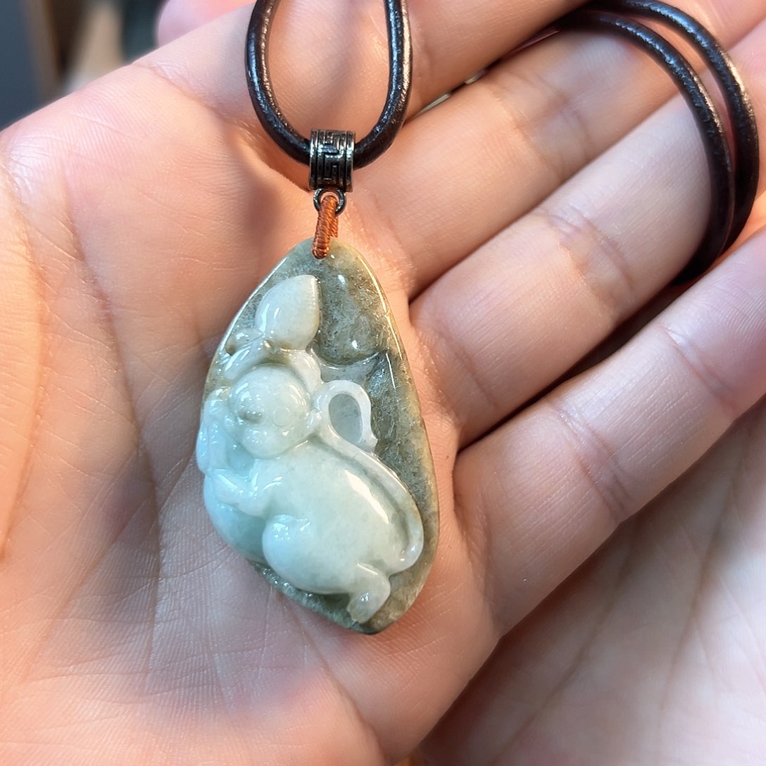 翡翠颈饰未镶嵌吊坠