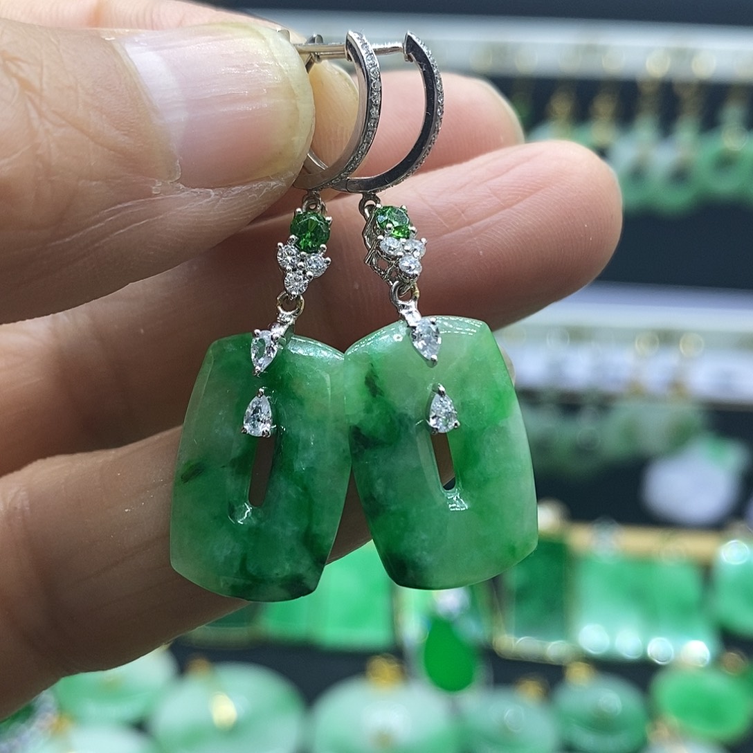 翡翠18K金镶嵌耳饰耳饰