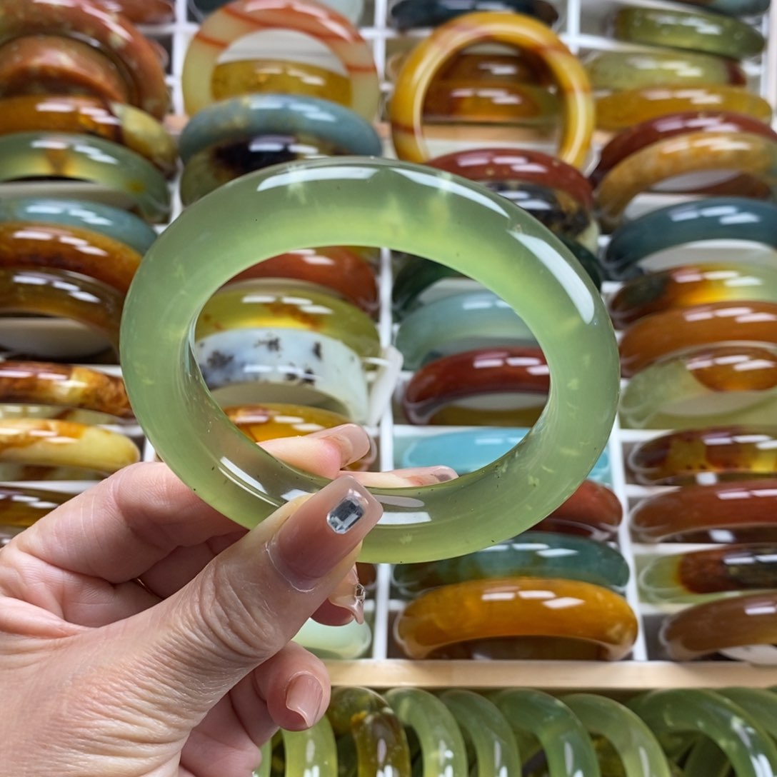 未镶嵌蛇纹石玉手镯58