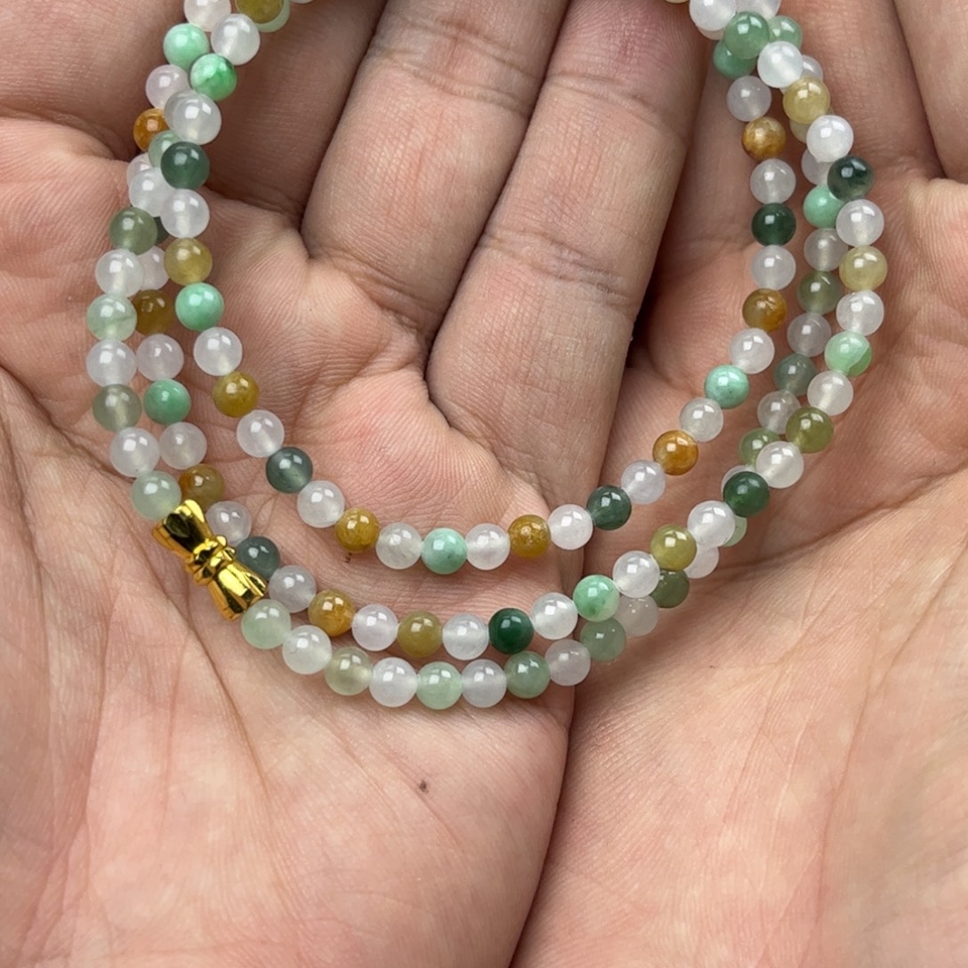 欧***耶翡翠未镶嵌颈饰112