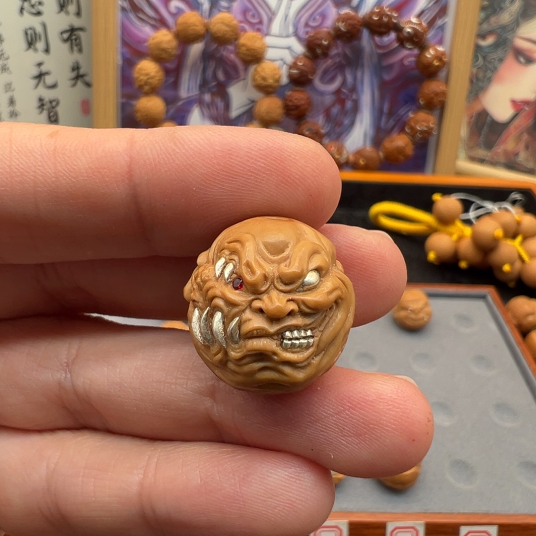 吊坠猴头核桃恶僧