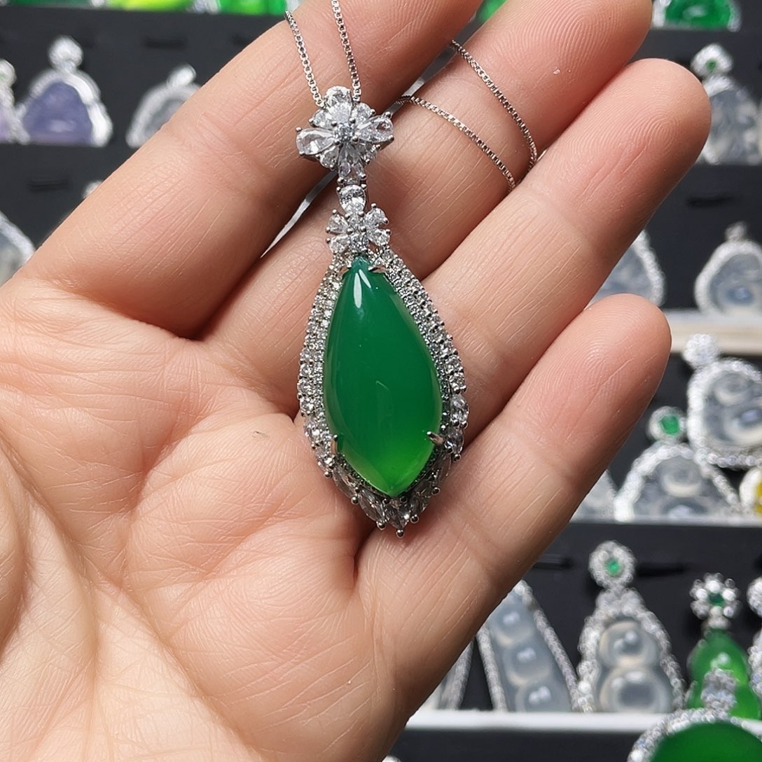 玛瑙/玉髓颈饰合金