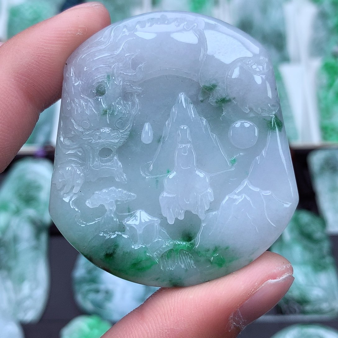 翡翠颈饰未镶嵌翡翠吊坠