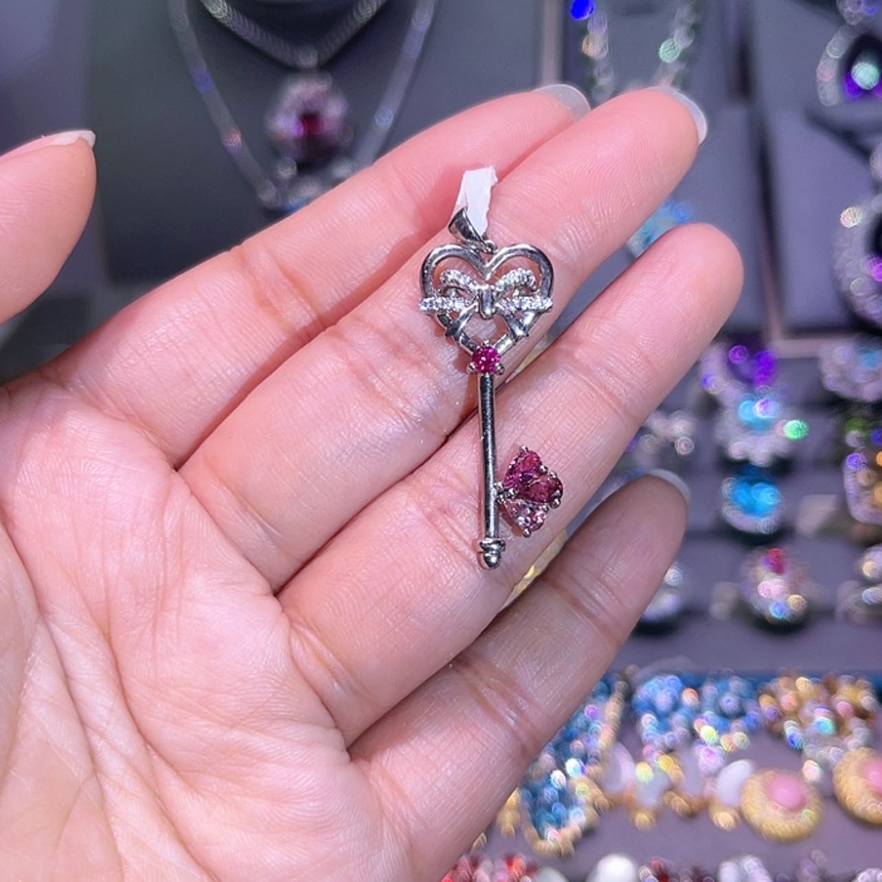 【闪购商品】碧玺吊坠(赠链)银S925镶嵌