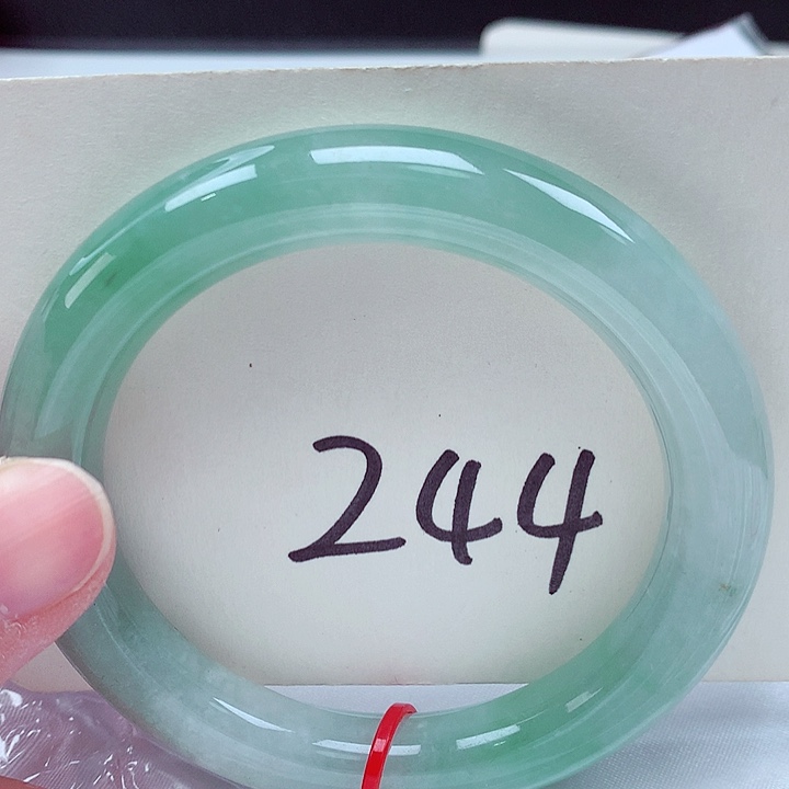 翡翠未镶嵌手镯翡翠