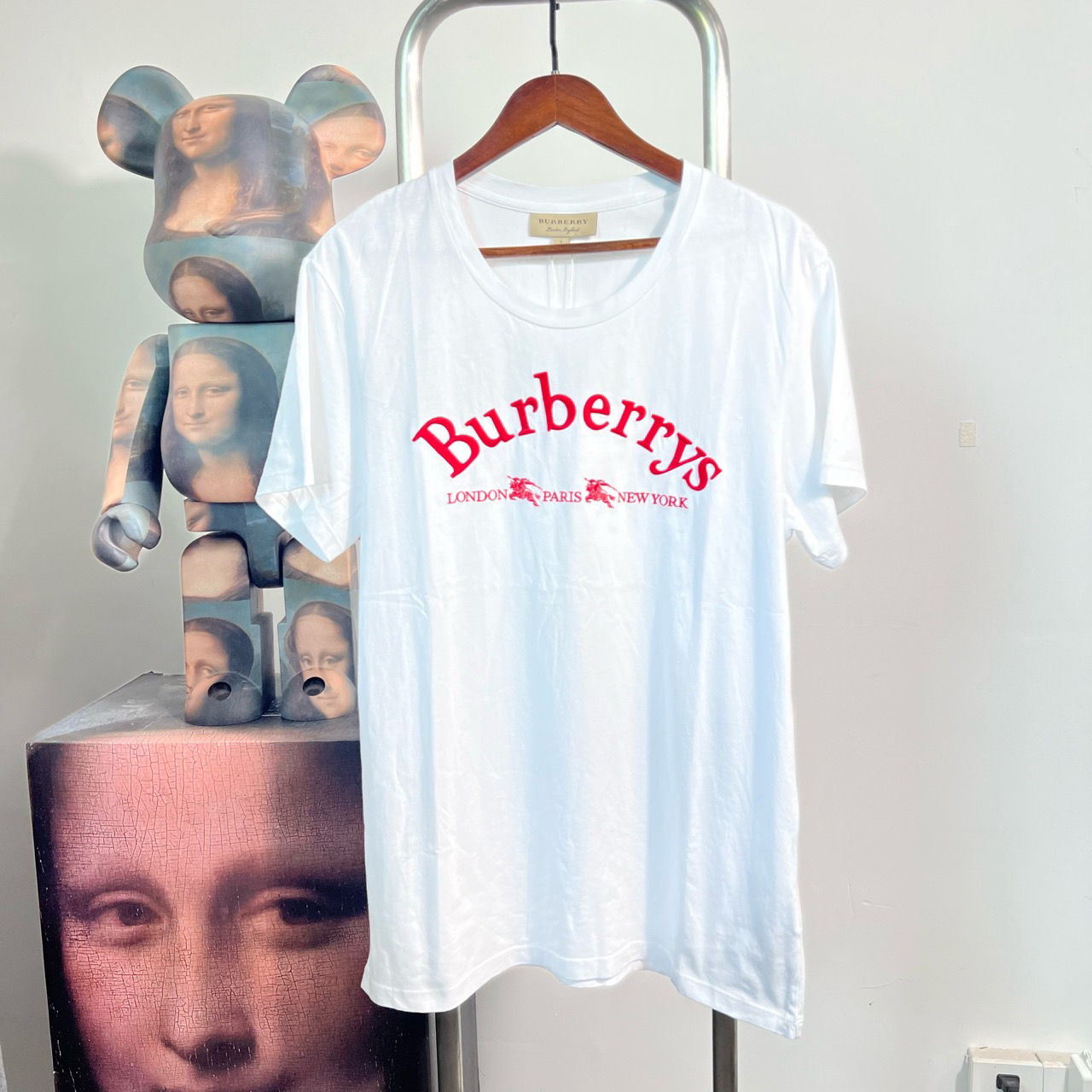 99新 BURBERRY/博柏利 刺绣短袖 p0409 尺码：M 衣长70胸围50