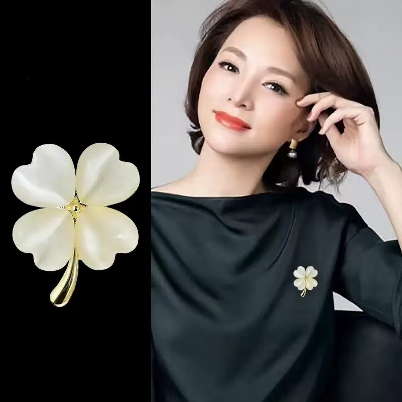 铜合金合成锆石胸针 【幸运白】胸针超闪精致胸花轻奢高档时尚百搭