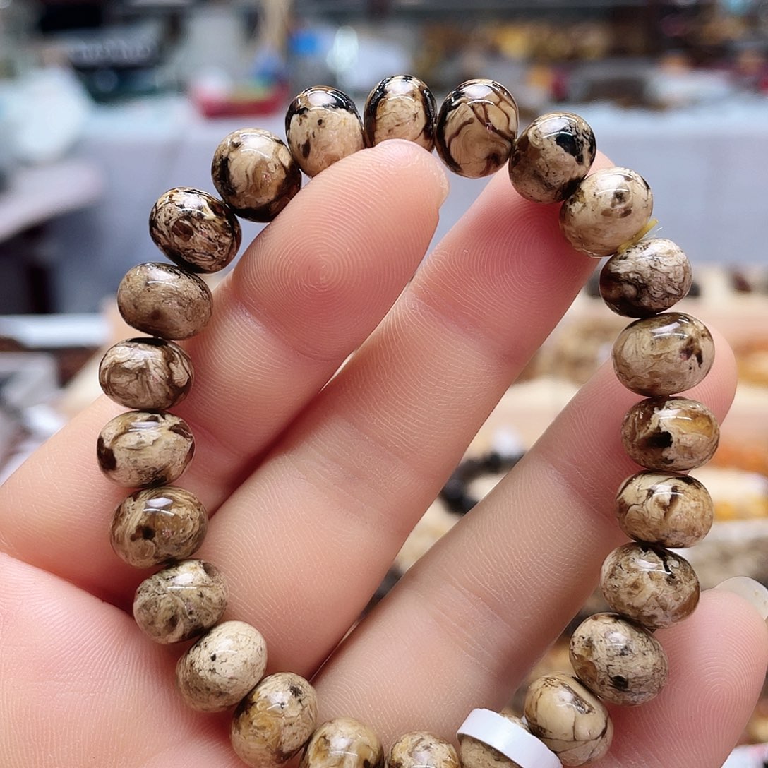 琥珀裸石未镶嵌九10024