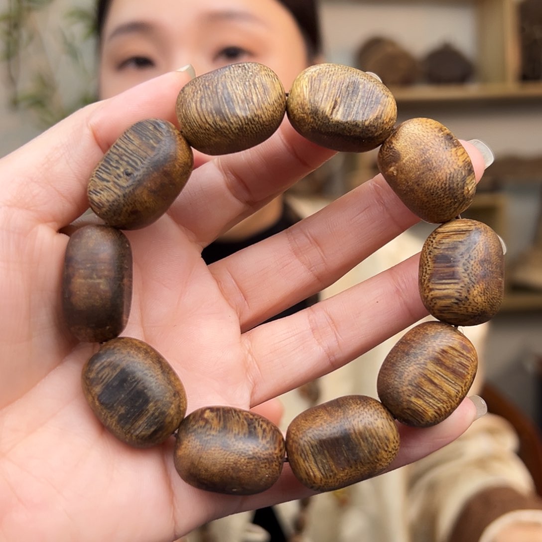 沉香手串海南白奇楠金丝红油天然留疤珠单圈一条26克