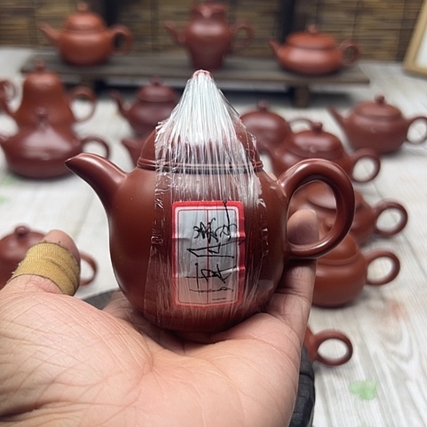 潮州朱泥手拉壶龙虾壶