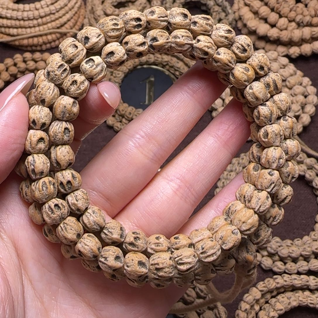 柏香籽/百香籽吊坠依*