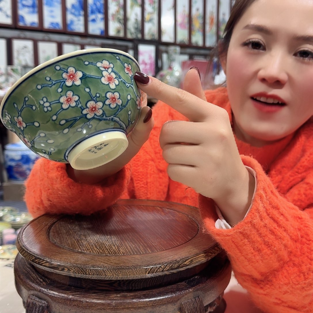 摆件瓷//////景德镇陶瓷瓷器。