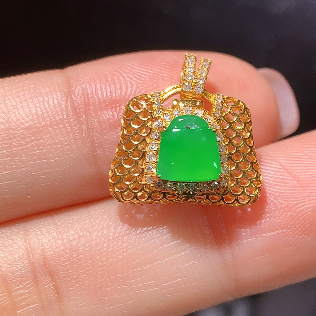 翡翠18K金镶嵌吊坠(不含链)