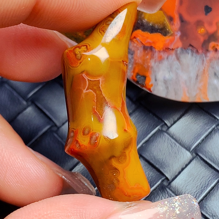 玛瑙/玉髓颈饰未镶嵌木*