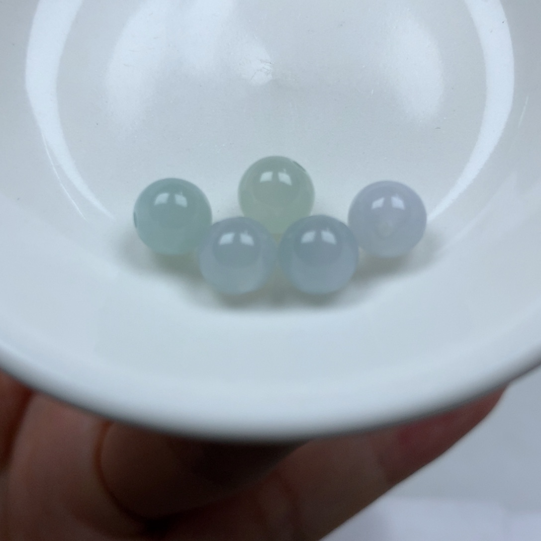 翡翠颈饰未镶嵌卡7➕。5颗。