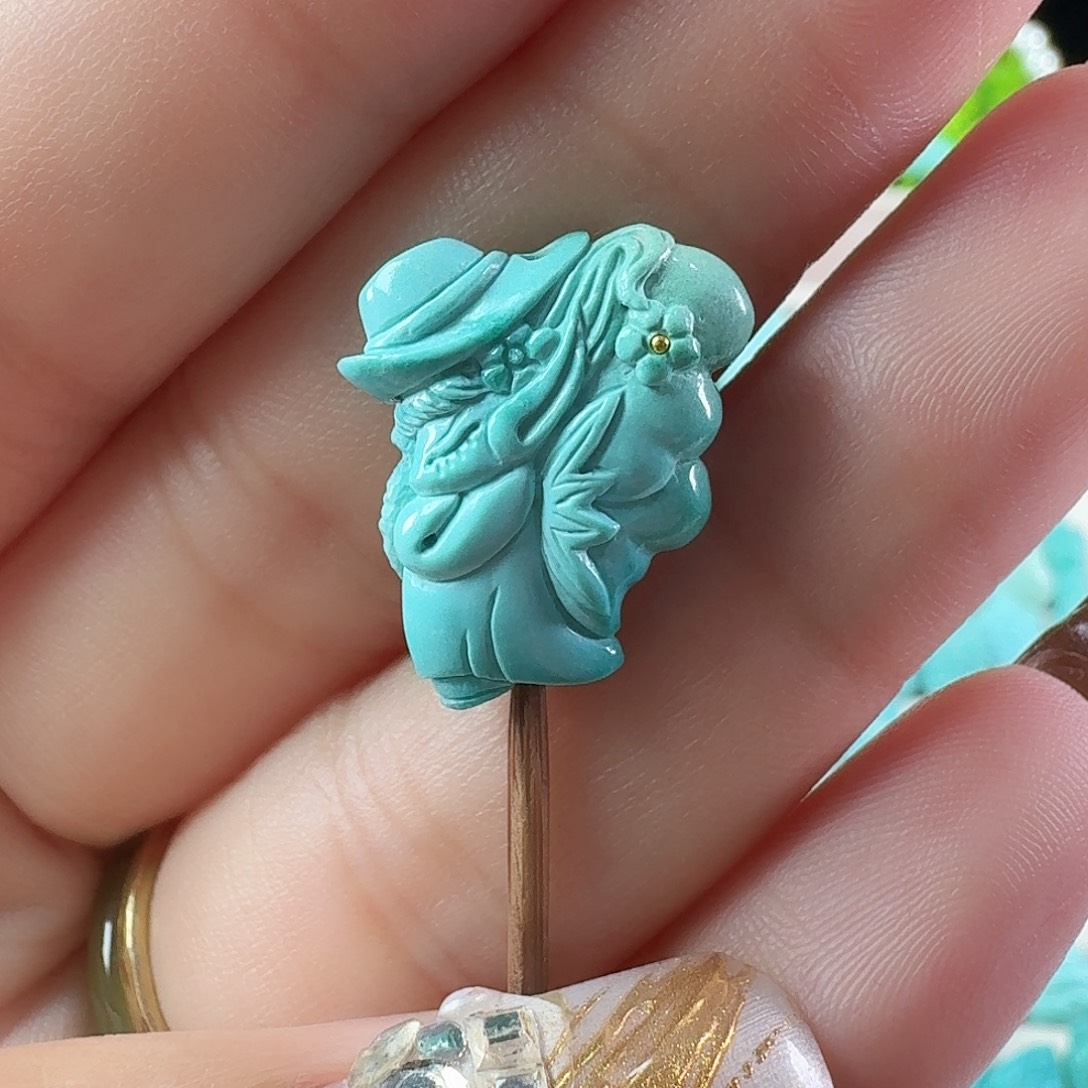 绿松石未镶嵌颈饰