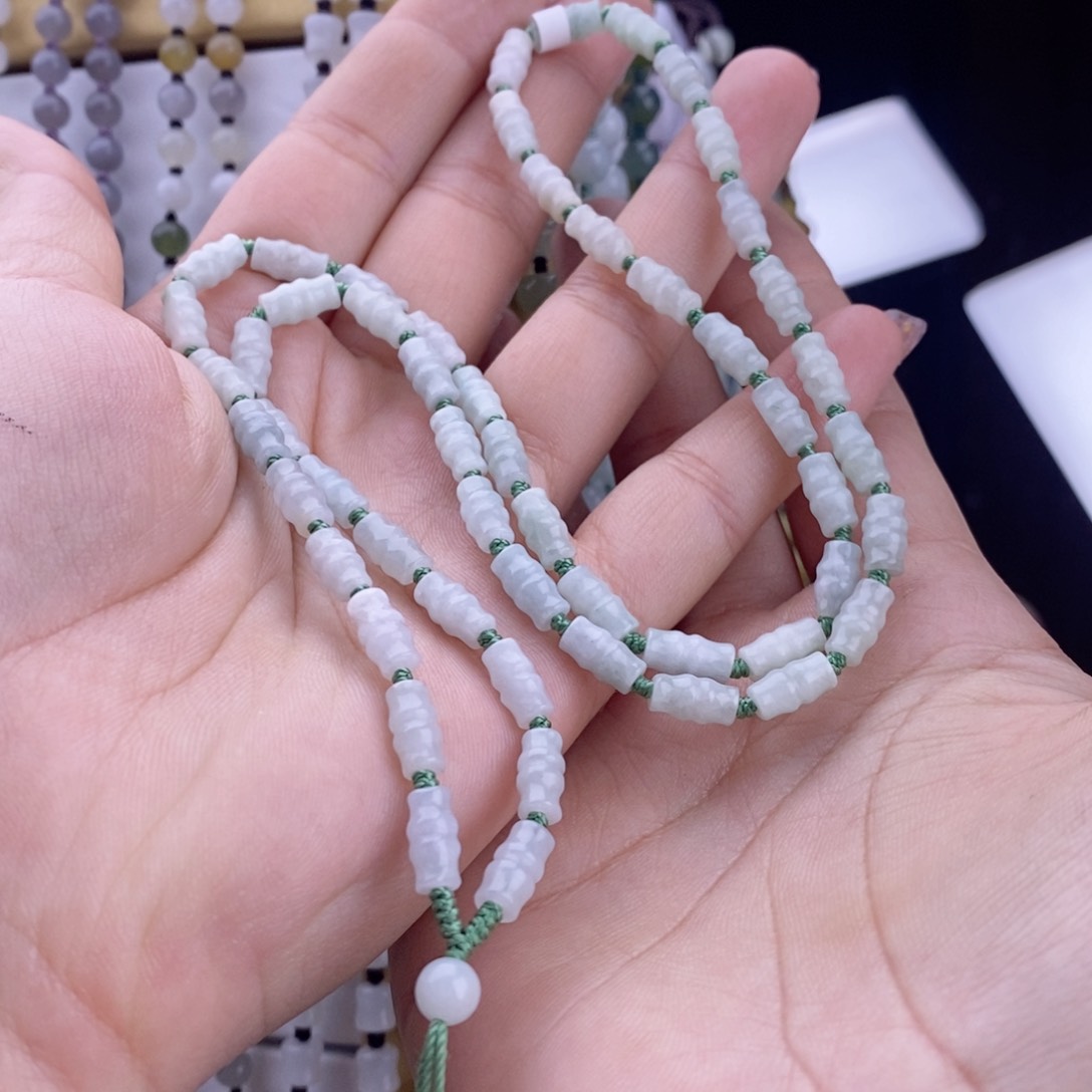 翡翠颈饰未镶嵌紫*瑰