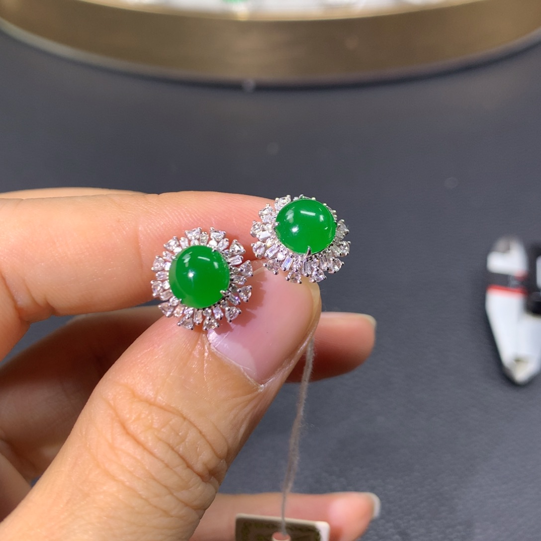 翡翠耳饰18K金镶嵌翡翠