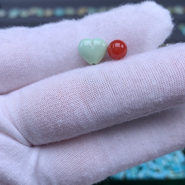 南红玛瑙未镶嵌珠宝奇石