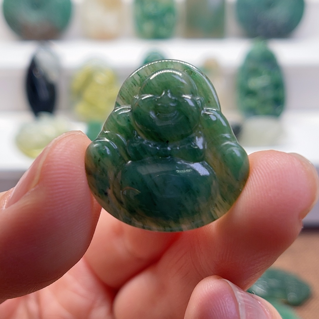 独山玉未镶嵌颈饰