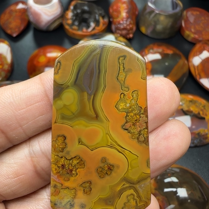 玛瑙/玉髓未镶嵌原矿玛瑙项链牌子