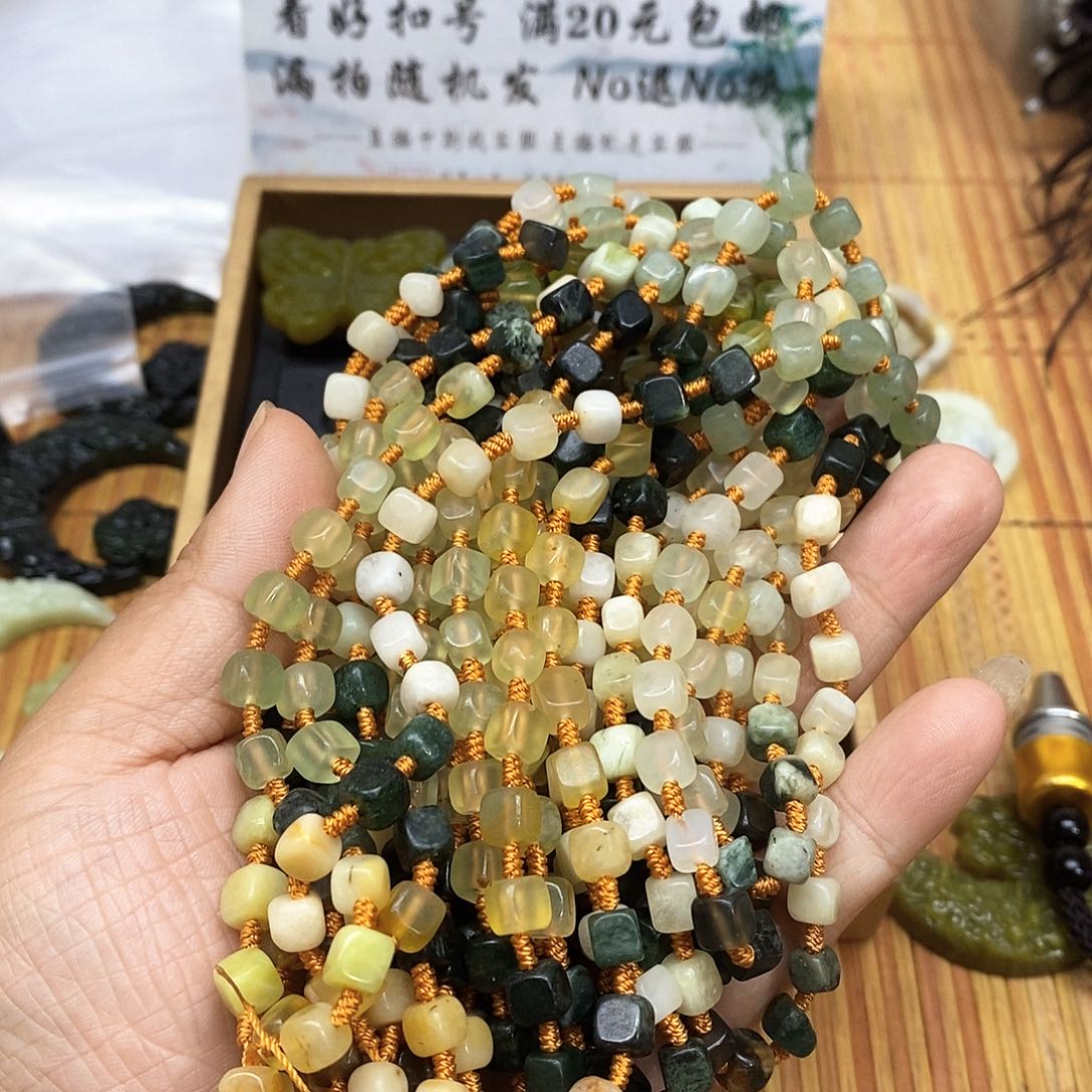 未镶嵌蛇纹石玉吊坠(不含链)2