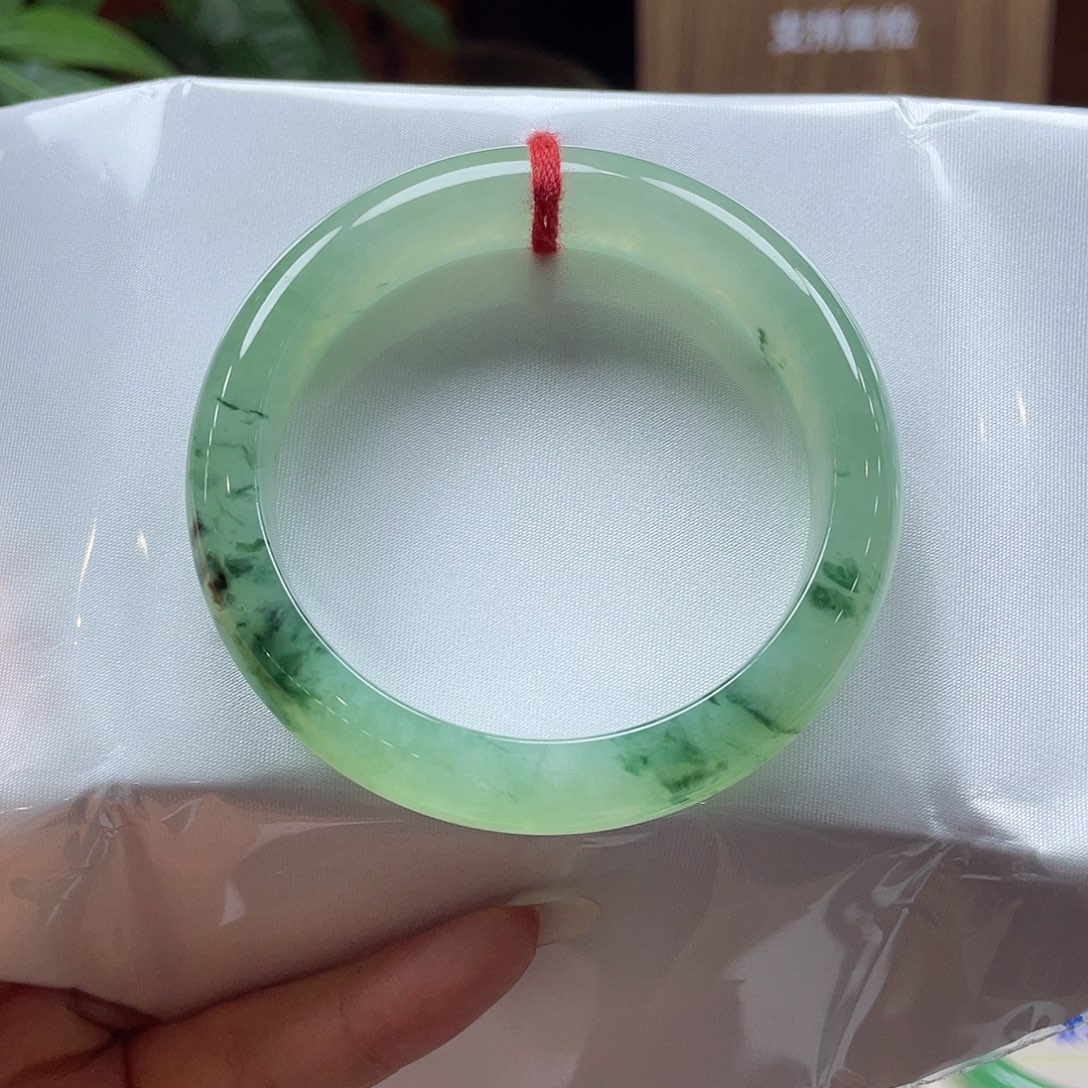 翡翠手镯未镶嵌101 号链接