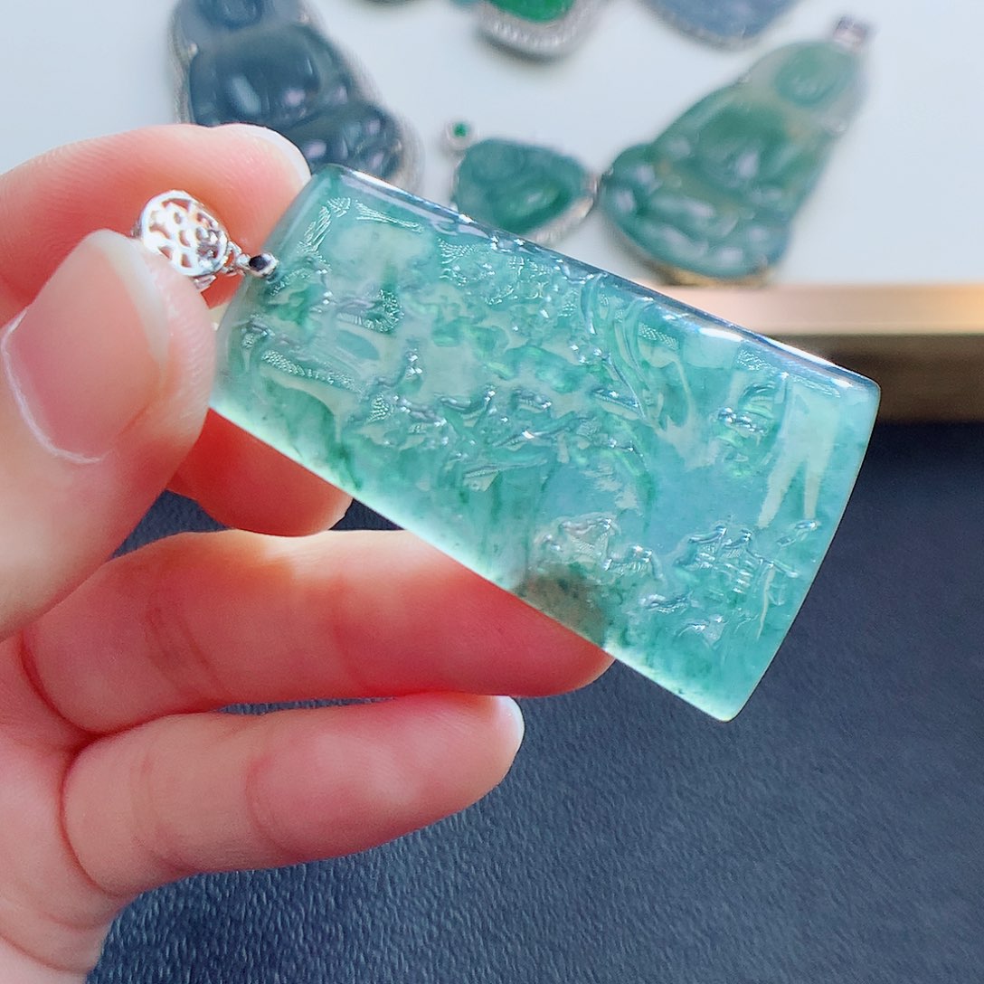 翡翠颈饰未镶嵌翡翠