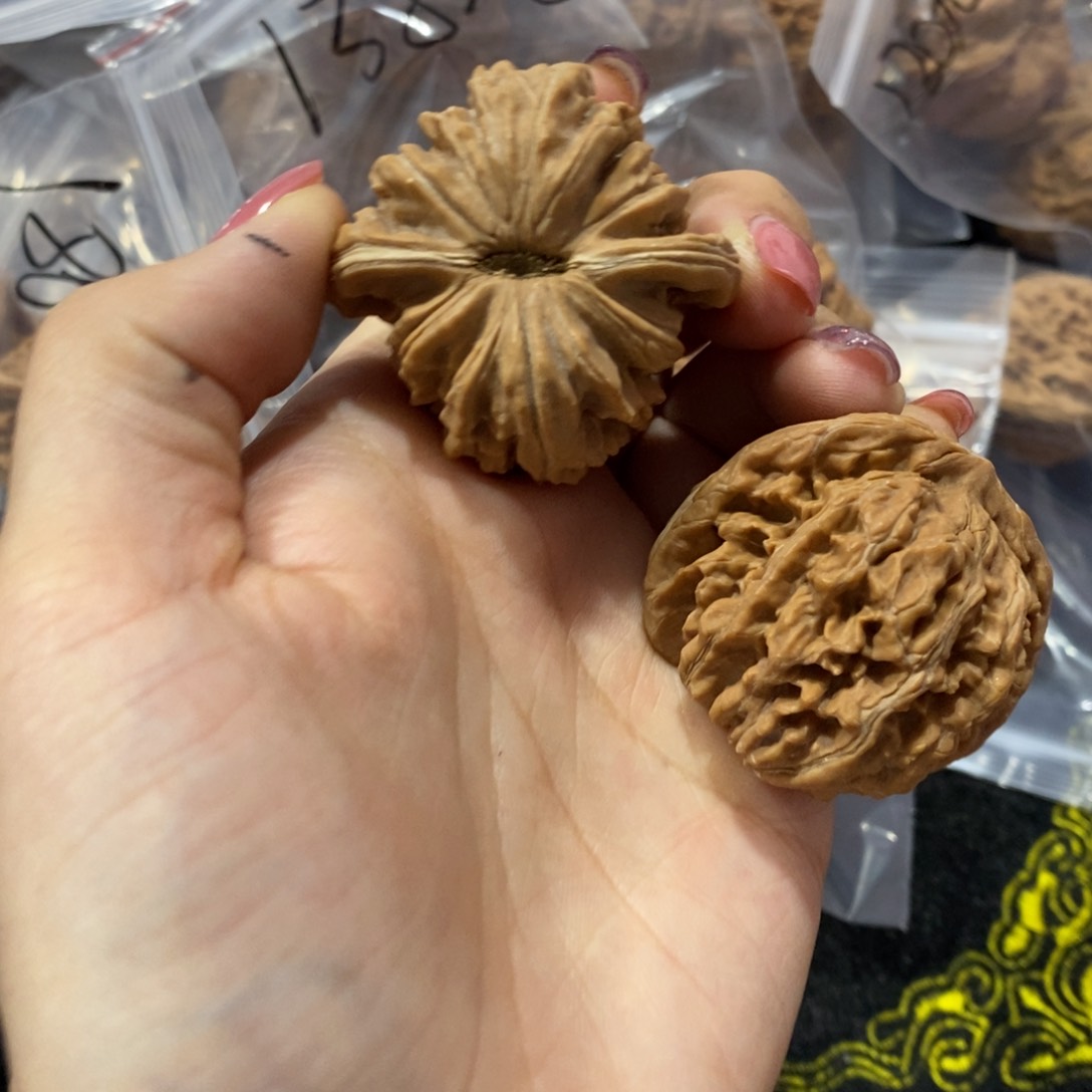 猴头核桃吊坠四座楼50