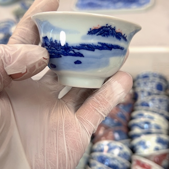 瓷片白青花釉里红山水纯手绘压手杯客杯