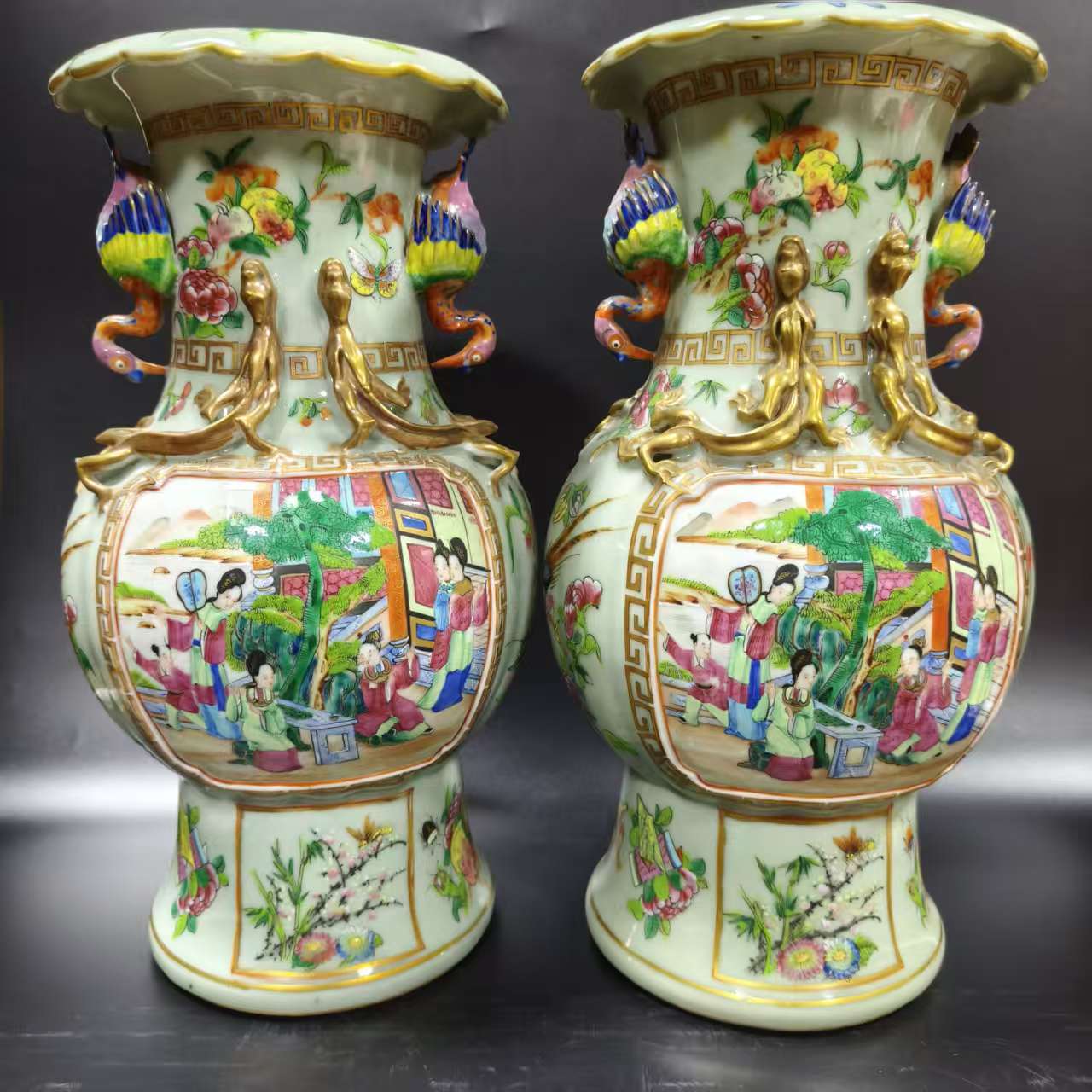 DS213 清咸丰广彩人物瓶一对(小爆彩)直径15cm 高32cm