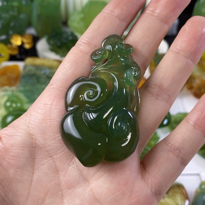 未镶嵌岫玉挂件吊坠