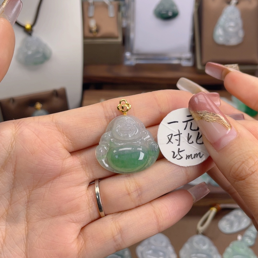 翡翠颈饰未镶嵌野****奇翡翠