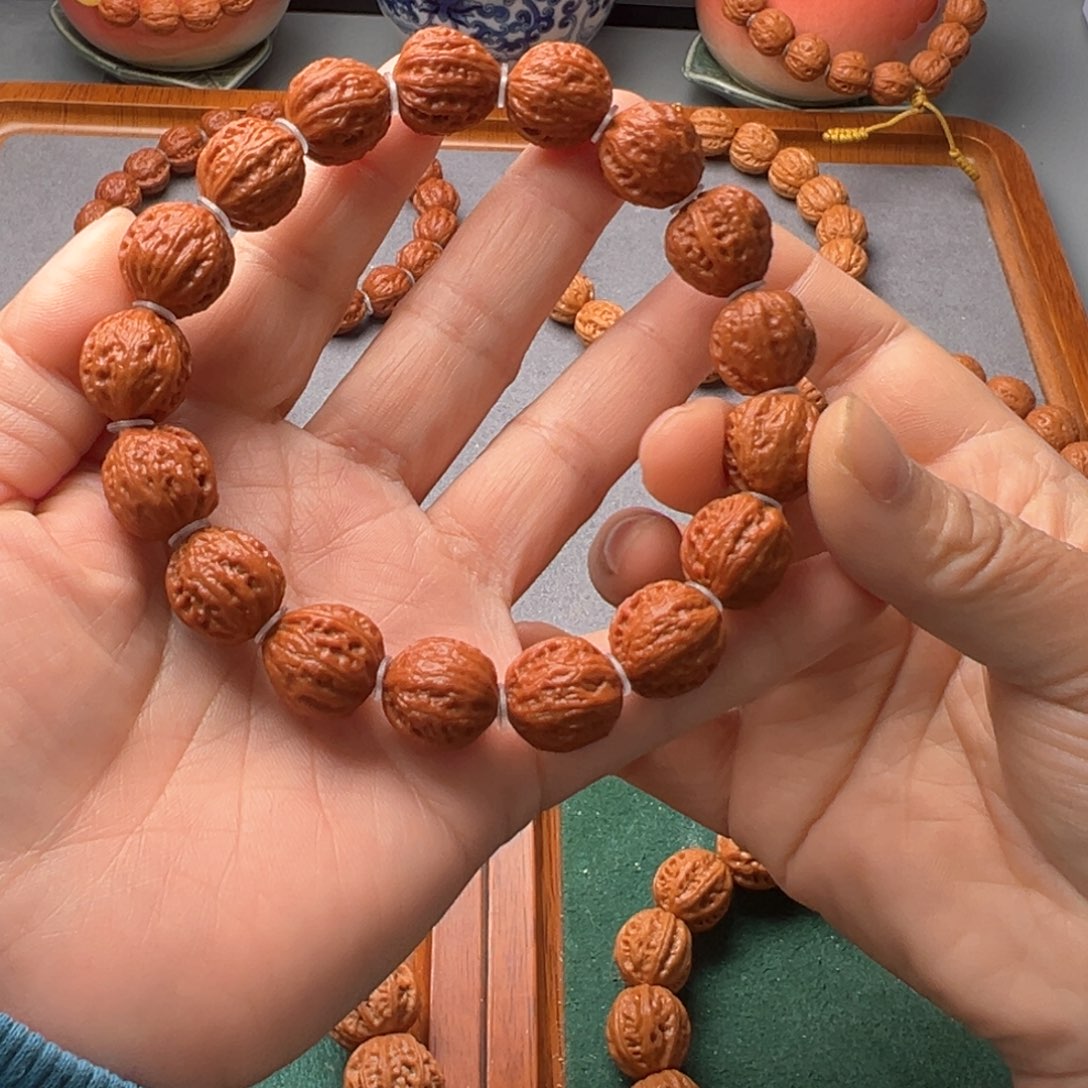 文玩核桃吊坠如*野生小核桃