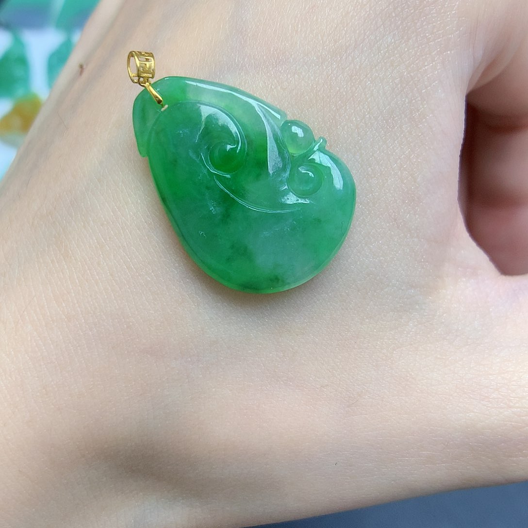 翡翠颈饰18K金镶嵌888888888888