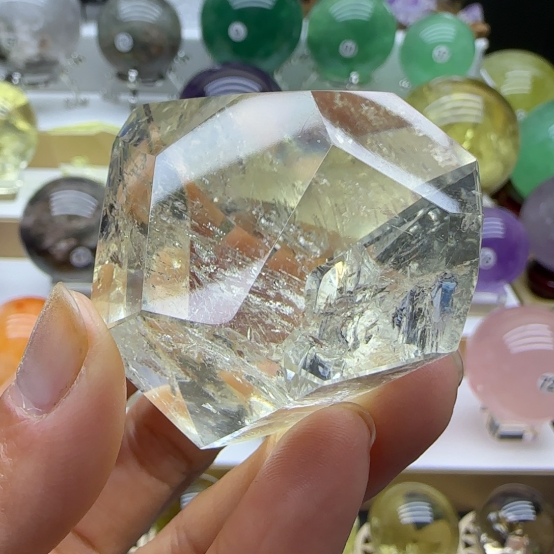 水晶未镶嵌珠宝半成品