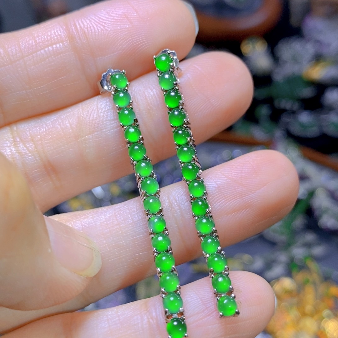 翡翠颈饰银S925镶嵌天然翡翠