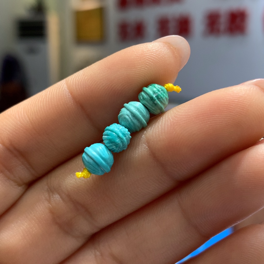 绿松石配饰未镶嵌